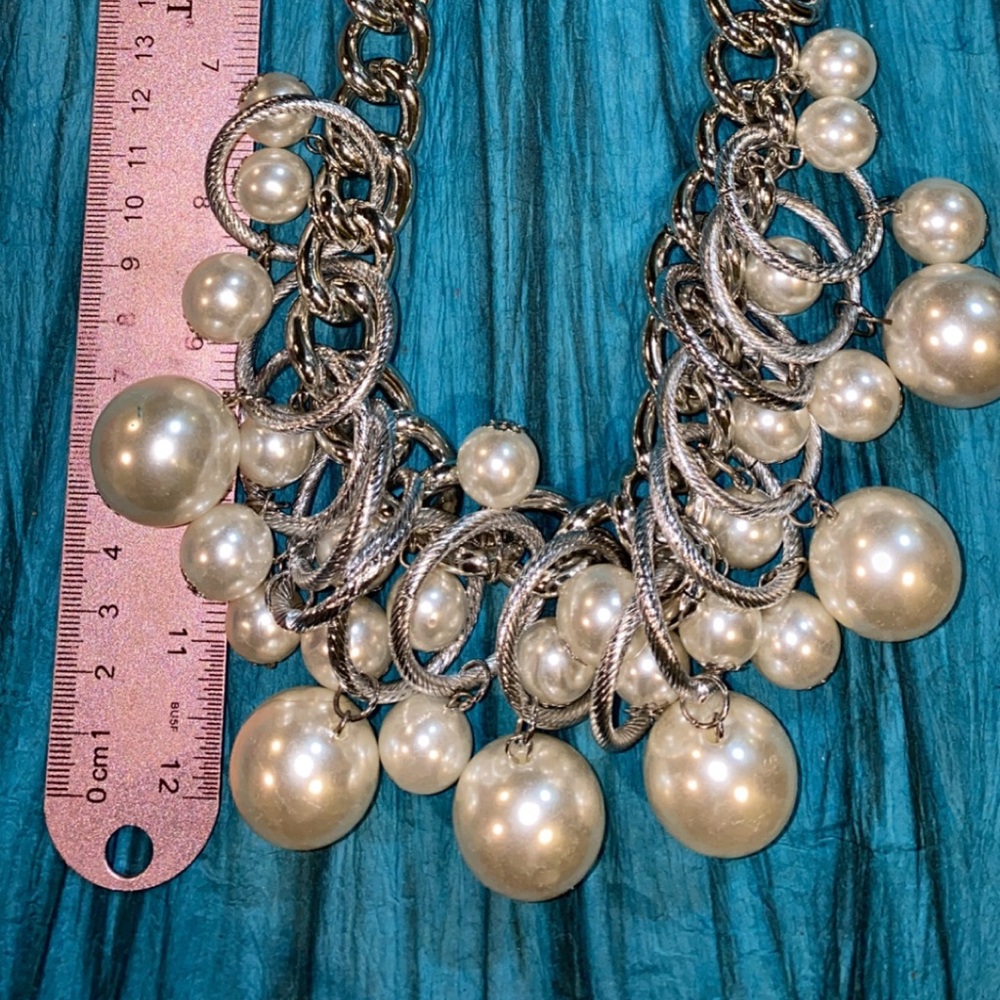 Plunder large pearl necklace